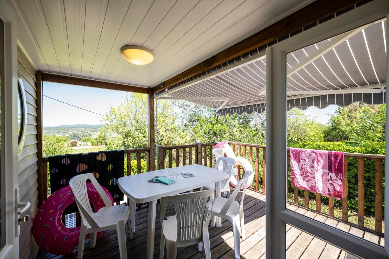 Charmant Camping Familiale 3 Etoiles Vue 360 Plage Piscine A Debordement Empl Xxl Labeaume Exterior photo