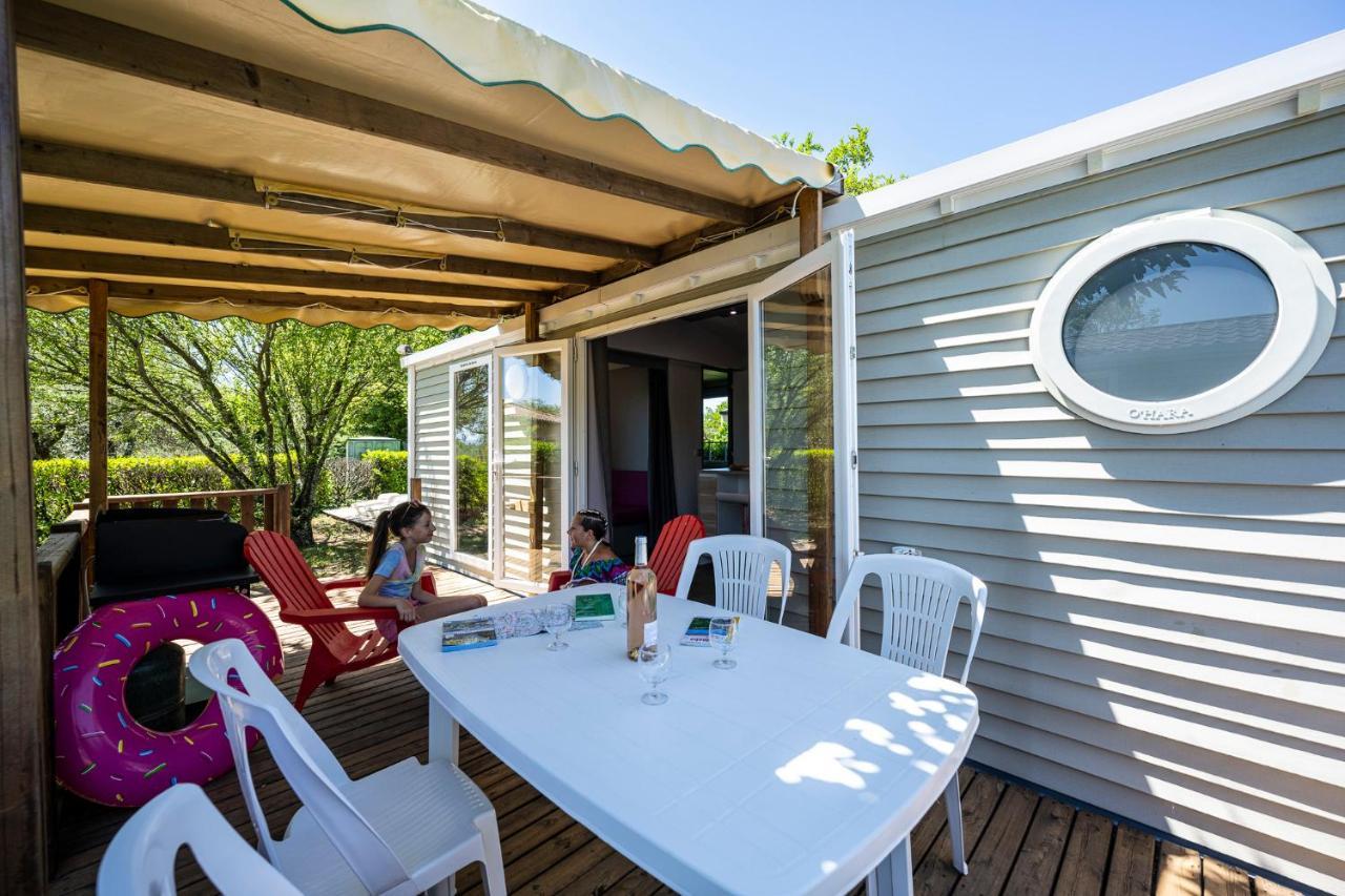 Charmant Camping Familiale 3 Etoiles Vue 360 Plage Piscine A Debordement Empl Xxl Labeaume Exterior photo