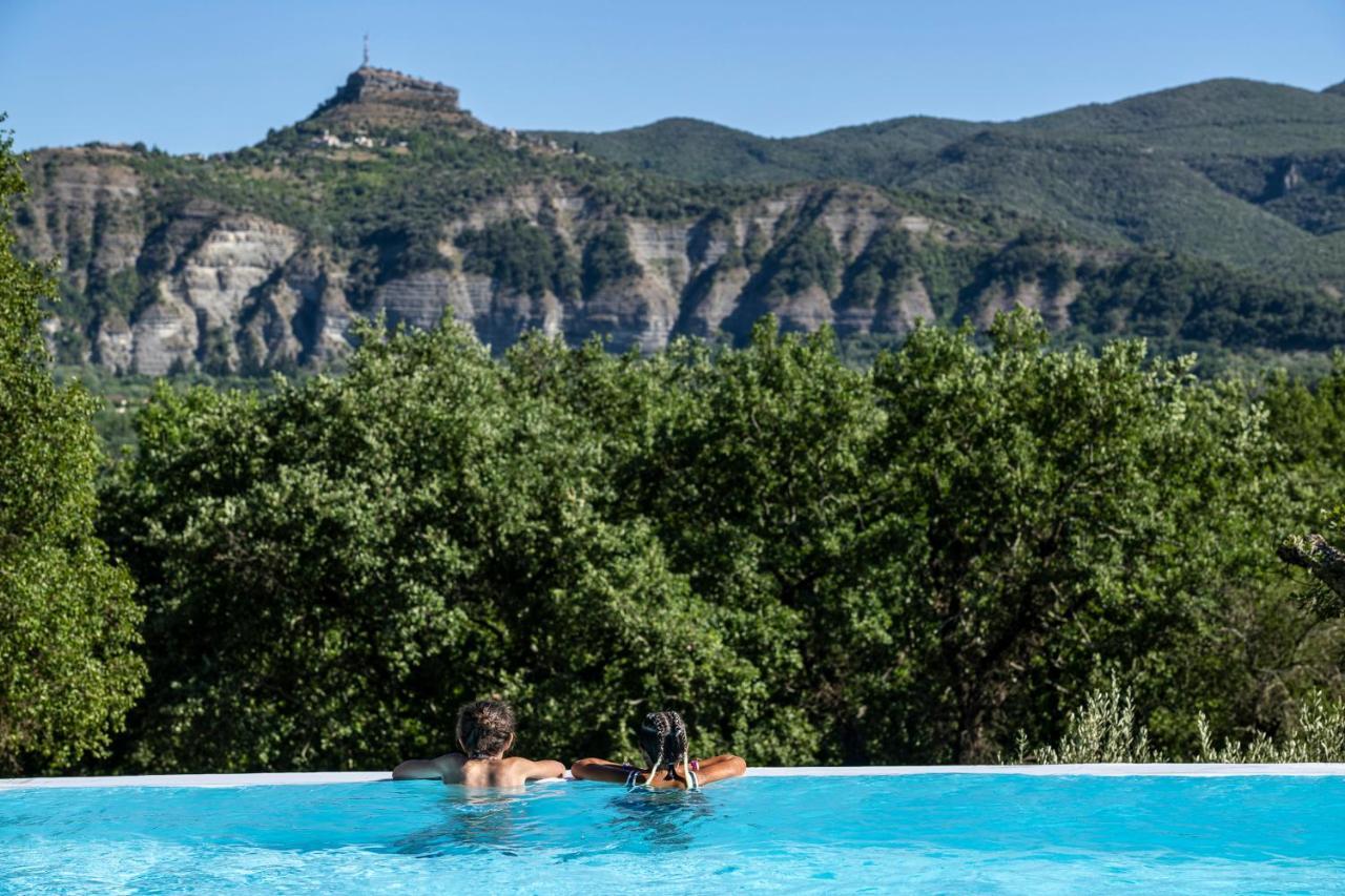 Charmant Camping Familiale 3 Etoiles Vue 360 Plage Piscine A Debordement Empl Xxl Labeaume Exterior photo